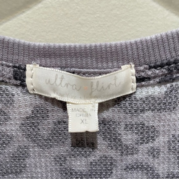 Ultra flirt Leopard Print Thermal Long Sleeve Top Grey Size XL New - Picture 7 of 9